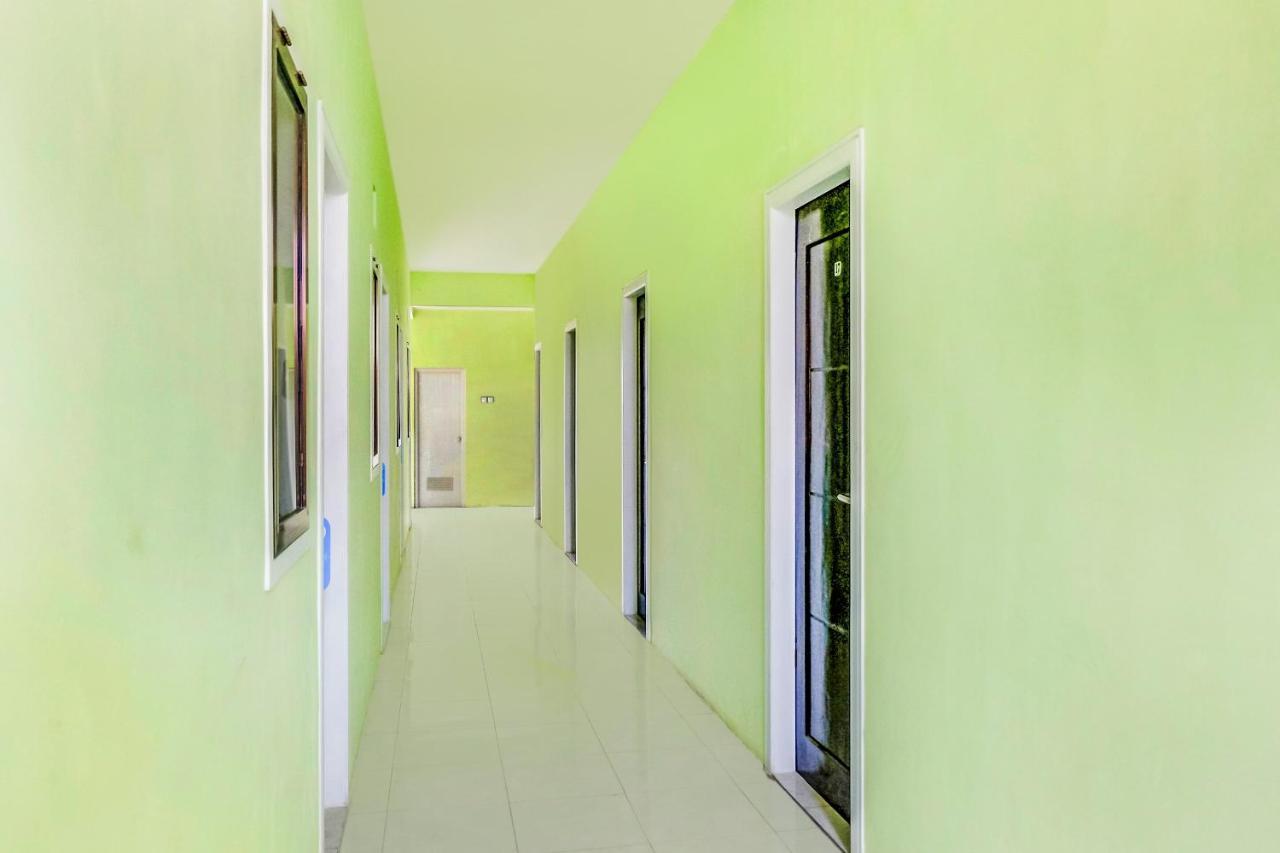 SPOT ON 2081 Sriwijaya Family Residence Lawang Dış mekan fotoğraf
