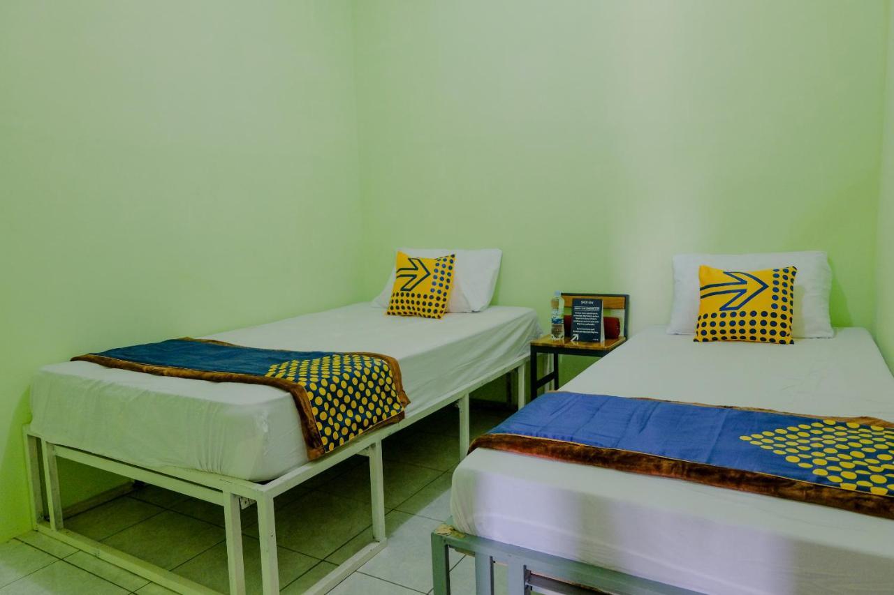 SPOT ON 2081 Sriwijaya Family Residence Lawang Dış mekan fotoğraf