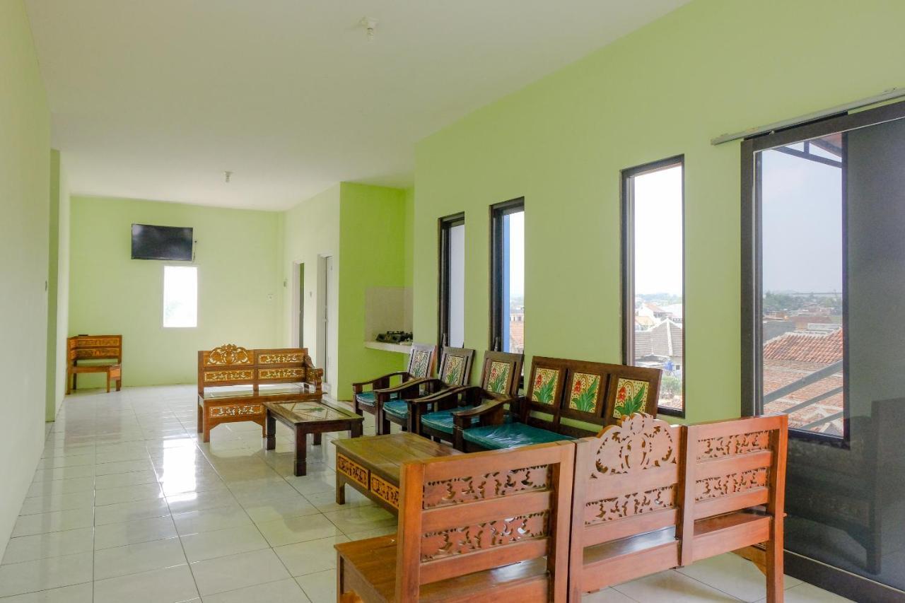 SPOT ON 2081 Sriwijaya Family Residence Lawang Dış mekan fotoğraf