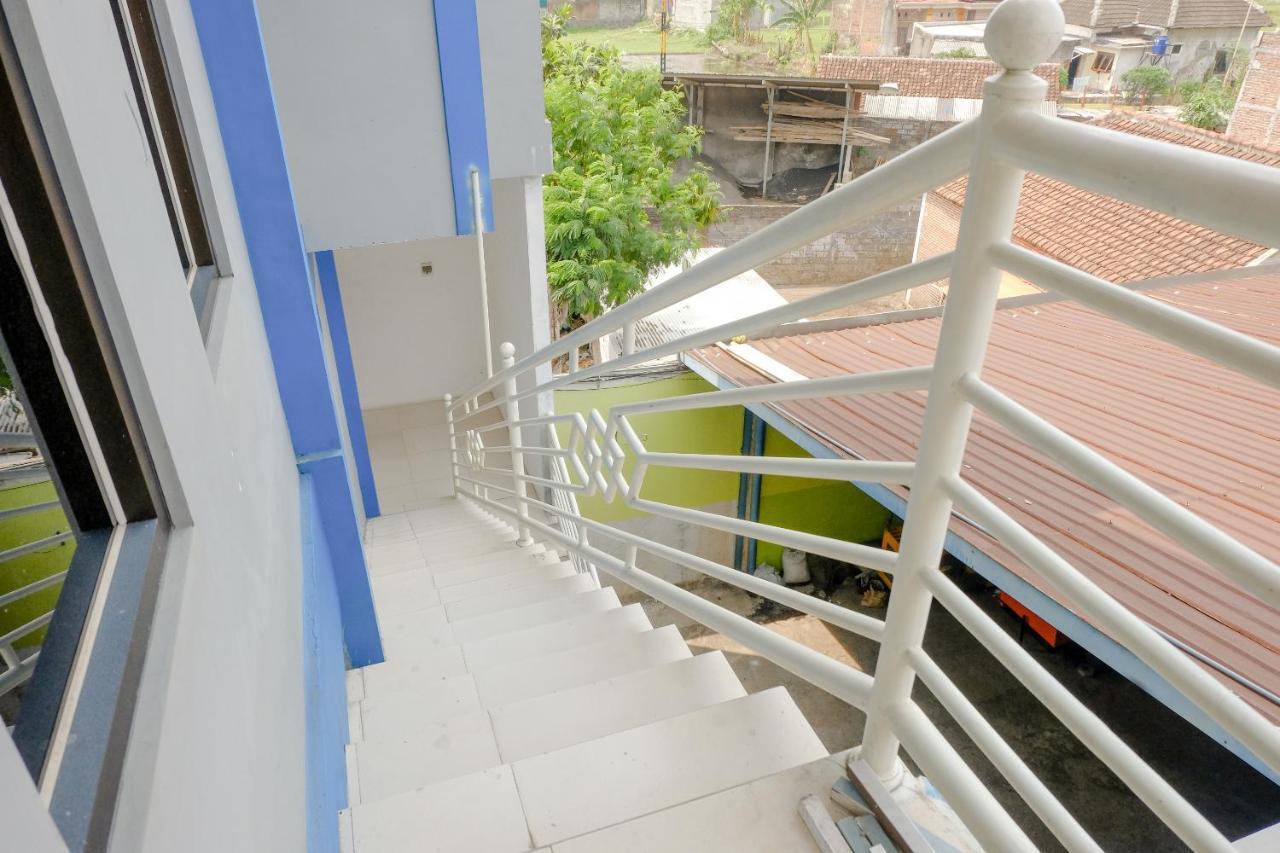 SPOT ON 2081 Sriwijaya Family Residence Lawang Dış mekan fotoğraf